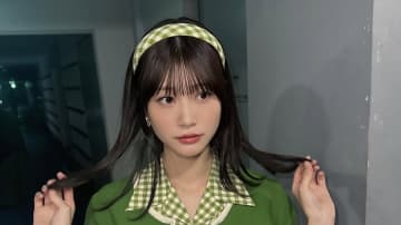 「見たことない変なポーズ」生見愛瑠 マネ撮影の貴重な“uraめるる”公開！ギャルピースや謎体勢の自然体な姿に「まねね流石」と反響