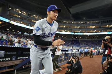 大谷翔平の特大10号で実況“自虐”　放送席はパパの話題で持ちきり「私はいまだに」