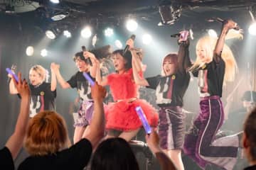 【ライブレポート】Genesis Girl「香田メイ」、生誕祭で原点回帰アカペラも披露