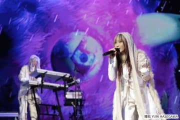 「NHK MUSIC SPECIAL」Ado＆新しい学校のリーダーズ＆YOASOBI出演の海外イベントに密着！