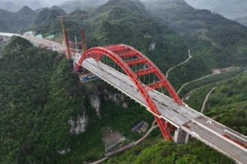 貴州省で建設中の馬場河特大橋、作業の最終段階に―中国