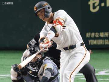 今季初の長打となる決勝適時二塁打！岡本和真不在でも巨人を一つにまとめ、勝利へ導くベテランとは！？
