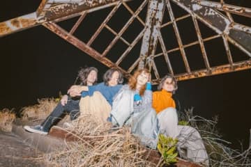 Ring Ring Lonely Rollss、“昔、ロックンローラーだったあなたへ”贈る新曲「UP」リリース