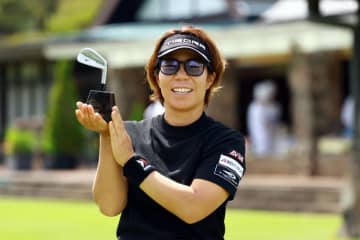 穴井詩にミズノが渡した“勝者の証”が粋だった！  うれしい変更点も「これまでは7番だったけど…」