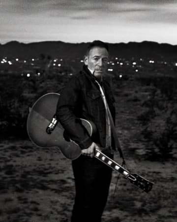 ブルース・スプリングスティーン、完全未発表曲「フェイスレス」リリック・ビデオ＆日本語対訳が公開