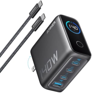 Anker、最大140W出力の4ポート急速充電器。状況確認用のディスプレイも搭載