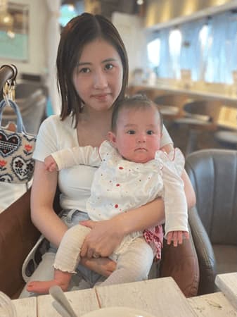 極楽とんぼ山本、妻・西野未姫＆愛娘と合流して家族デート