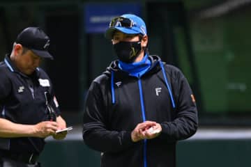 敵軍もポカン…炸裂した新庄マジック　衝撃の“采配”が「全員困惑」「度肝抜かれた」