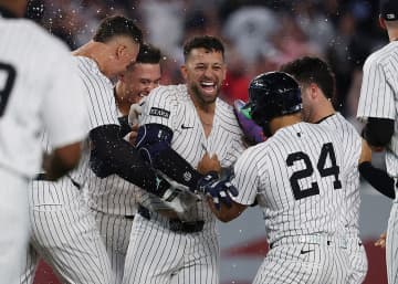 ヤンキース、サヨナラ勝利でパドレス撃破　30歳のオールドルーキーが決勝打　グリシャムは古巣打ちの10号代打同点弾