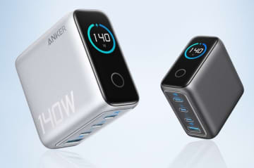 Anker、4ポートの140W USB充電器。状況がひと目で分かるディスプレイ付き