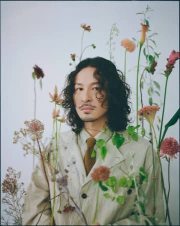 ROTH BART BARON、バンドの活動拠点BEAR BASE Studioで収録した「Goodnight」のMVを今夜公開