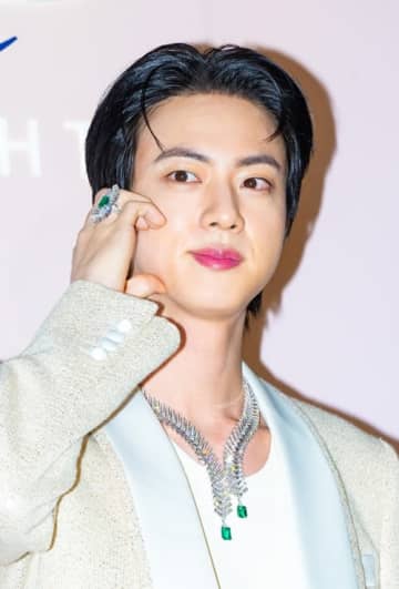 BTSのJINにキスした日本人女性が出頭…韓国では国内大半のメディアが大々的に報じる「良心が痛んだのか」