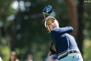 ＜中間速報＞青木瀬令奈、藤田さいきが首位　小祝さくらは4差追走