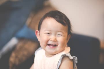 なぜ赤ちゃんは『大きな声で笑う』の？実は成長のバロメーターだった！