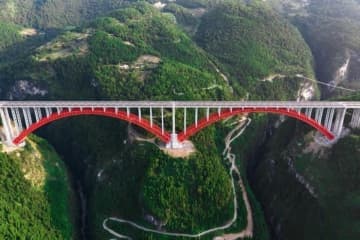 重慶の双堡特大橋、橋梁業界のノーベル賞「グスタフ・リンデンタール賞」を授賞