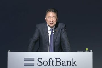 ソフトバンク、衛星とスマホの直接通信サービスを2026年に開始へ
