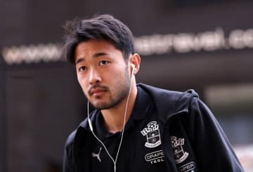 「悲惨な状態」レギュラーだった日本代表DFがまさか！３戦連続メンバー外に地元メディアは同情「序盤はエキサイティング」「正直、厳しい決定だ」
