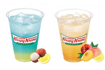 クリスピー・クリーム・ドーナツ夏限定ドリンク、“ぷるぷる”白桃ジェリー入りの爽快レモネード