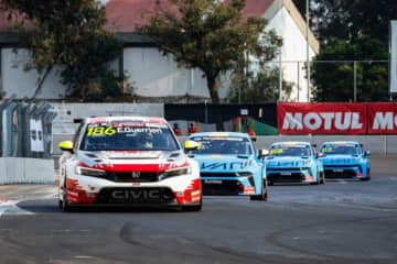“内輪揉め”の末にビョーク先勝も、ホンダで最速ポール奪取のグエリエリが連勝発進／TCR WT開幕戦