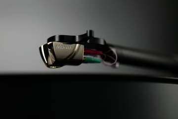 DS Audio初のモノラル専用カートリッジ。偏心検出スタビライザーも進化
