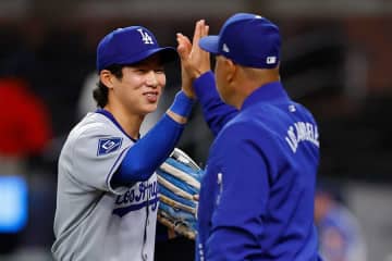 愛されるド軍キム・ヘソンがイタズラ被害　試合中に犯人映り「ギャップ萌え」「お茶目」とネット笑撃
