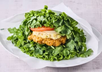 もはやパクチーの密林！二度見しちゃう、フレッシュネスの期間限定バーガー