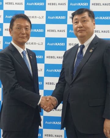 大和久新社長と川畑新会長が就任会見　国内の持続的成長と人材育成に注力