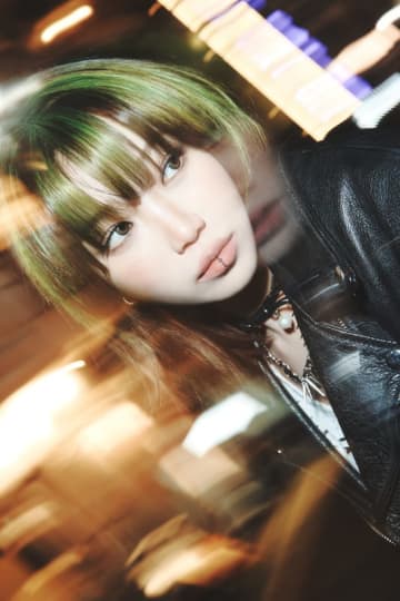 LE SSERAFIM、ロックスターのような『DIFFERENT』ソロコンセプトフォトを公開