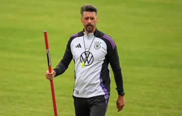 ナーゲルスマン監督の右腕、ドイツ代表退任決定のワグナー氏が古巣からのオファーに断り