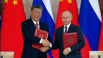 プーチン氏と習近平氏が会談　緊密な関係と連携アピール