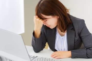 試験に受かれば昇給！ただし「合格率が消費税以下」　“受からせないための試験”に憤る女性