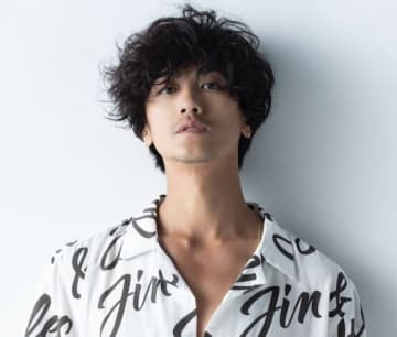 「ビッグカップル誕生！」広瀬アリス、元KAT-TUN赤西仁とスーパーで堂々デート　薬指におそろいゴールドリング