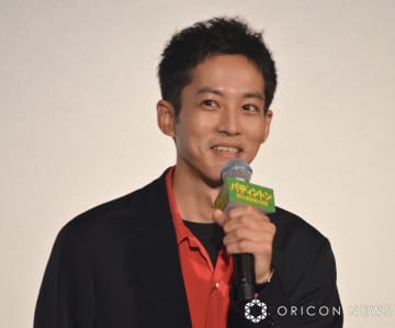 松坂桃李、古田新太の直球ジョークになぜか納得「賀来賢人に…」　パディントン役追われる危機？
