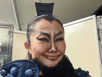 キンタロー。「大沢たかお祭り」に便乗！王騎コスプレに「アナタ天才だよ」