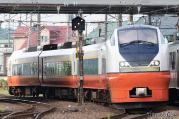 東北で「短い特急車両」による「夜行列車」運転へ　普段は乗り入れない駅にも入線