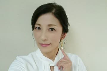 52歳フリーアナ「体調が気になることもありますが」　誕生日報告に相次ぐ祝福「いつまでも綺麗」