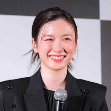 永野芽郁「かくかくしかじか」"強行突破"で慌しい動き…フジCM中止も《東村アキコ役は適役》との声が