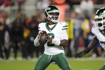 ジェッツ先発QBフィールズを「サポートする」姿勢を示すQBテイラー