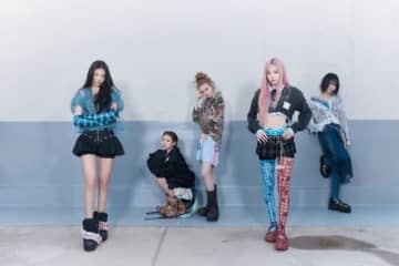 MEOVV、タイトル曲「DROP TOP」のコンセプトフォトが公開…清涼感あふれる魅力をアピール