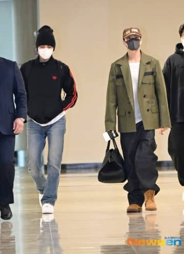 【PHOTO】SEVENTEEN ホシ＆バーノン、日本ファンミーティングのため出国（動画あり）