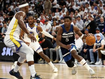 第1Qから圧倒したウルブズがカリー欠場のウォリアーズに快勝…シリーズを1勝1敗に