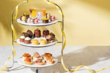 ゴディバカフェ「マンゴー×チョコ」の夏アフタヌーンティー、マンゴープリンやチョコスモアなど