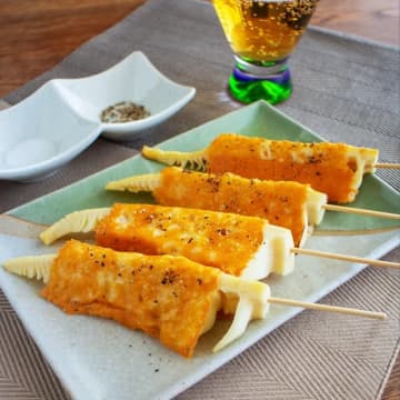 【切って焼くだけ！】たけのこ×チーズのくるくるスティックが激ウマすぎ♡春限定のおつまみレシピ