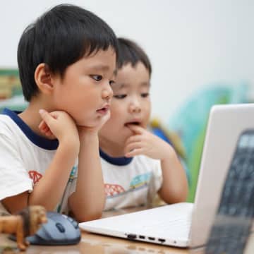 子供の近視の進行抑制に高まる期待…アトロピン点眼薬「リジュセアミニ」が登場