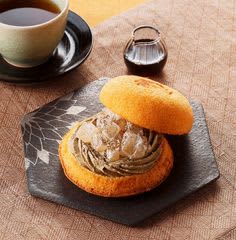 近鉄百貨店と不二家が共同開発したスイーツブランド「Pekolicious（ペコリシャス）」から夏の季節限定商品が登場　～今しか手に入らない「ペコちゃん×あべのハルカスアクリルチャーム」のプレゼントキャンペーンも～