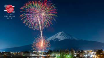 大阪・関西万博、月替わりで花火大会を開催。大阪湾から観覧できる「花火クルーズ」チケットも販売