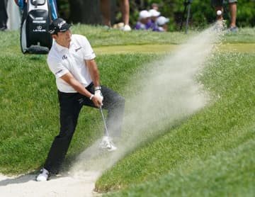 松山は首位と4打差の11位タイ発進【米男子ゴルフ】