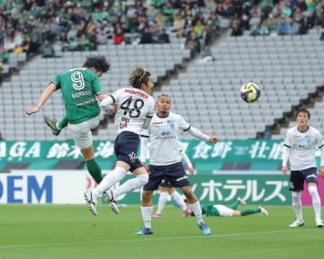「クロスに対する守備があまりにルーズ」元日本代表DFがJリーグの失点パターンに見解「全くマークになっていない」