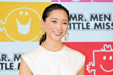 「映画のワンシーンみたい」杏、フィンランドの絶景ショットを公開→「オーロラ！」「なんて美しいんでしょう」