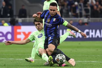 大激戦のCL準決勝、インテルとバルセロナの“紙一重の差”「守備における個のクオリティー不足が露呈し、それが直接的な敗因となったのは象徴的」【現地発コラム】